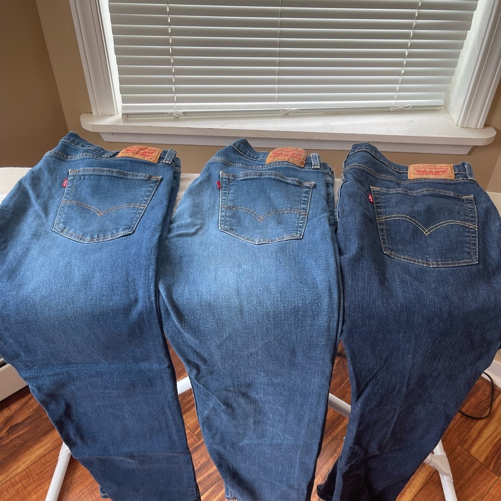 Levi's Men's Relaxed Fit Jeans in Dark and Medium Blue